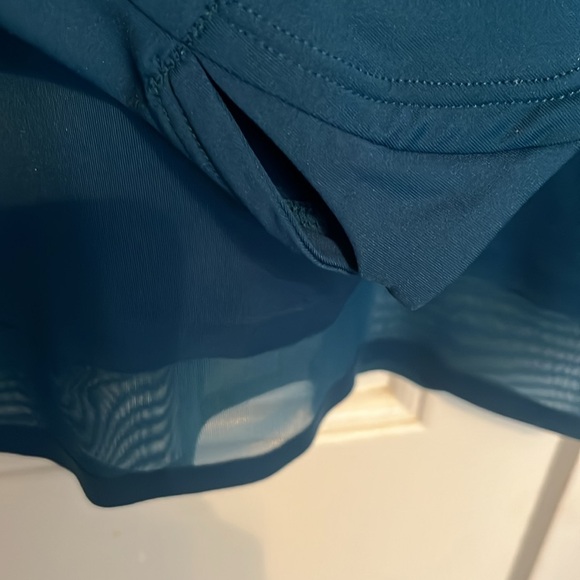 Athleta long sleeve teal shirt, with thumb holes. - Picture 6 of 7